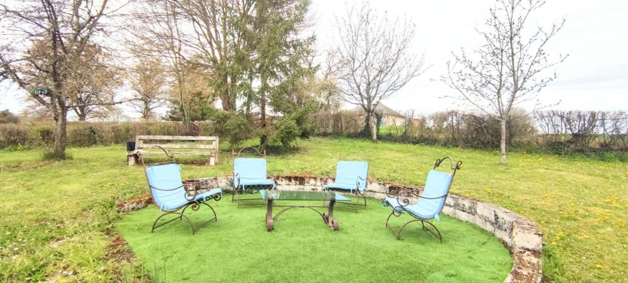 La Maison Bleue Varzy Dış mekan fotoğraf