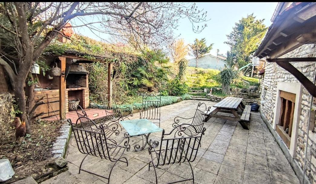 La Maison Bleue Varzy Dış mekan fotoğraf